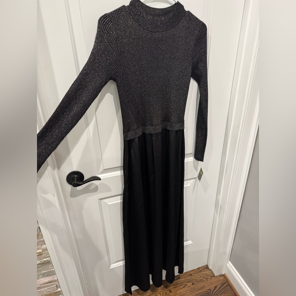 NWT Taylor long sleeve black and silver maxi dress